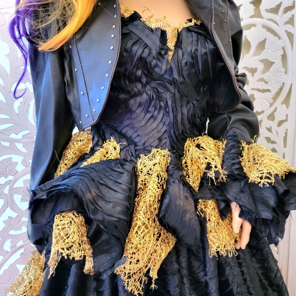 The "Letty" Black & Gold Gothic Romance Wedding Ballgown Set - Picture 11 of 14